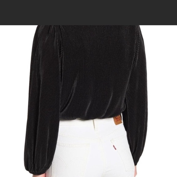 NWT ASTR the Label - Long Sleeve Surplice Wrap Top - Picture 4 of 4